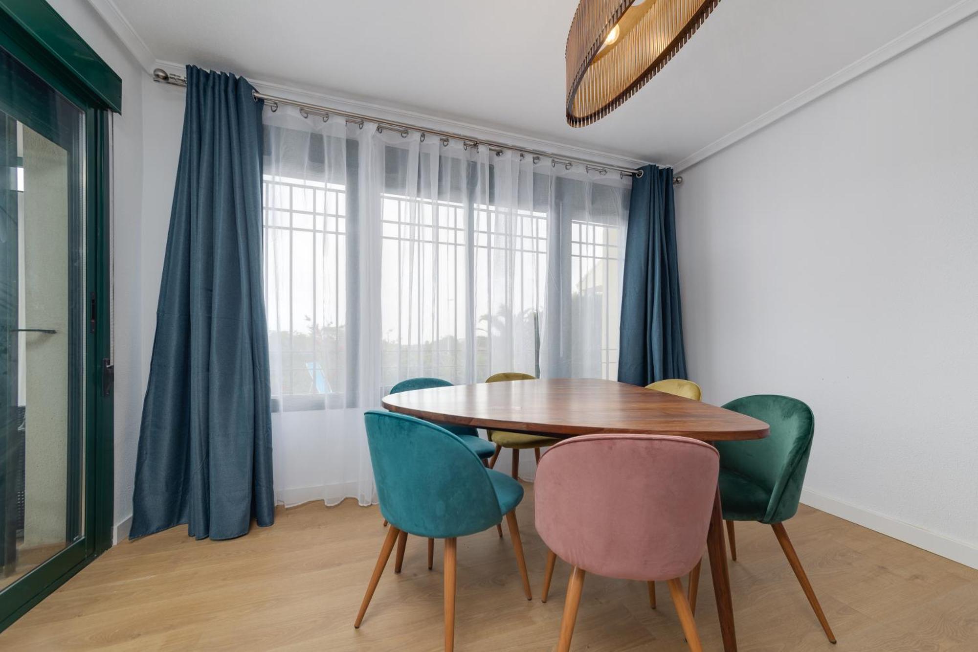 Super Cosy House Next To The Golf Βίλα Οριουέλα Εξωτερικό φωτογραφία