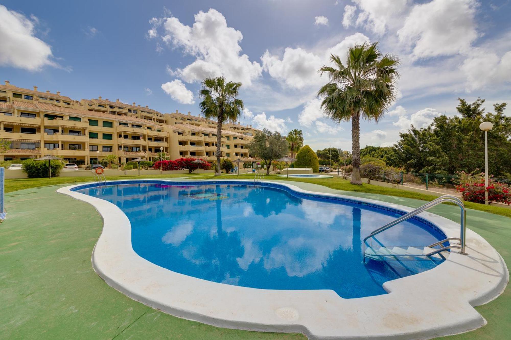 Super Cosy House Next To The Golf Βίλα Οριουέλα Εξωτερικό φωτογραφία