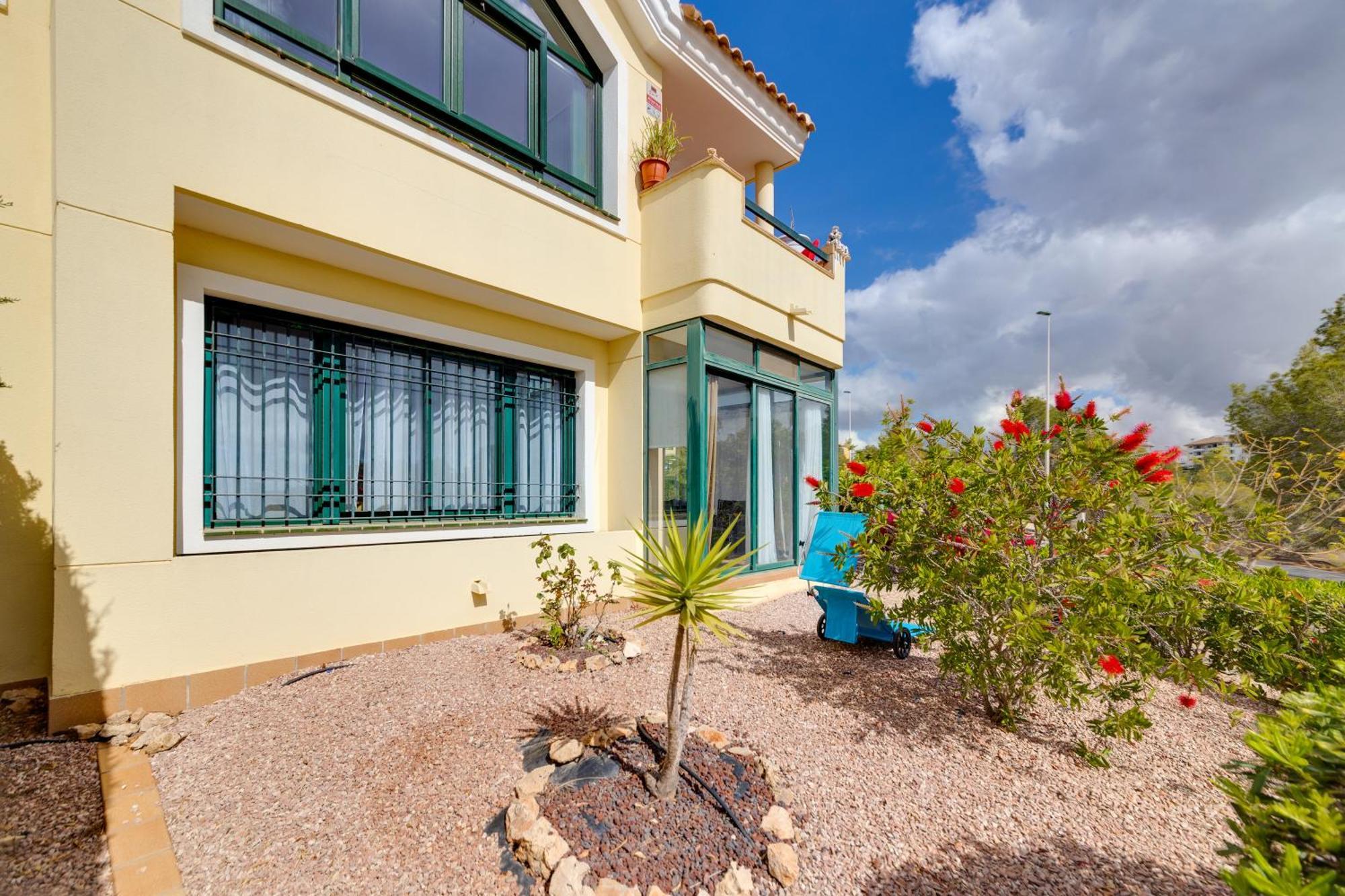 Super Cosy House Next To The Golf Βίλα Οριουέλα Εξωτερικό φωτογραφία