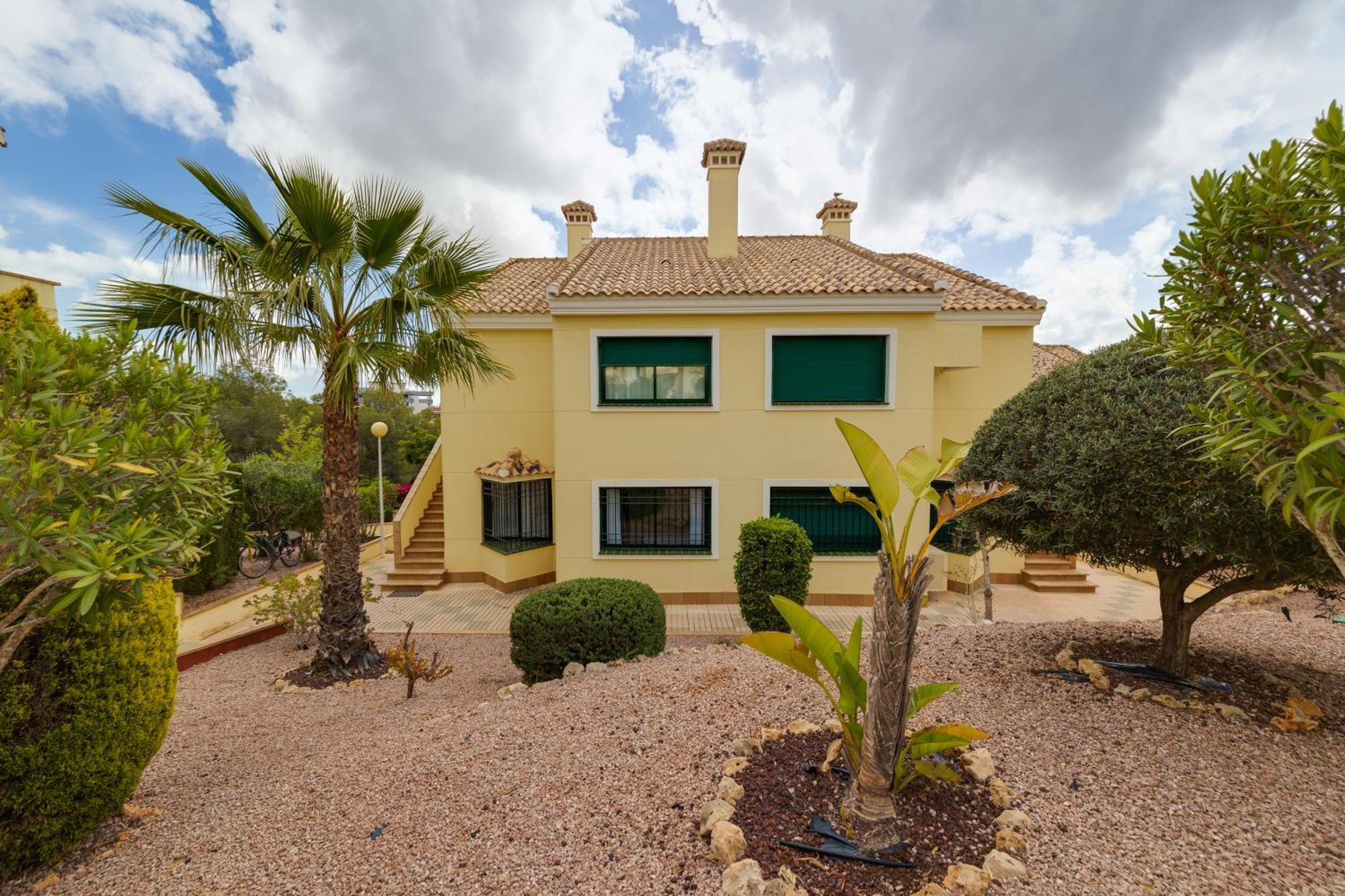 Super Cosy House Next To The Golf Βίλα Οριουέλα Εξωτερικό φωτογραφία