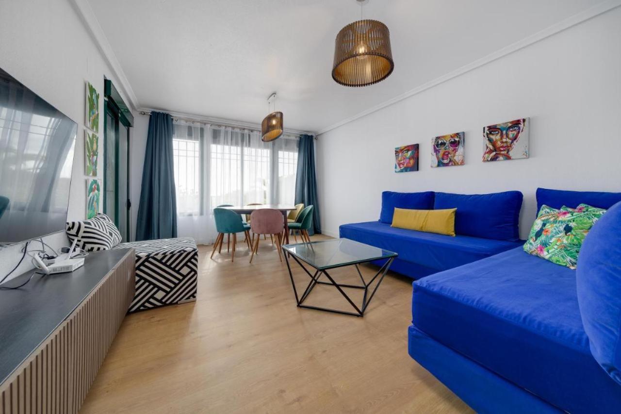 Super Cosy House Next To The Golf Βίλα Οριουέλα Εξωτερικό φωτογραφία